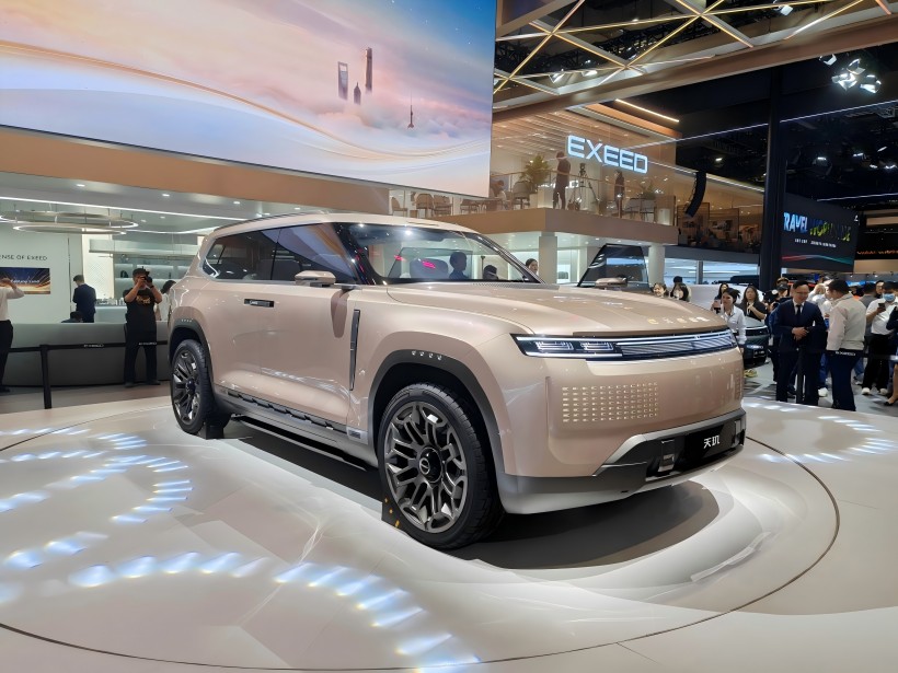 2025 m. Šanchajaus automobilių paroda: „Starway Tianji“ koncepcinis automobilis, atidengtas, išdėstytas kaip didelis 6 vietų laisvalaikio visureigis