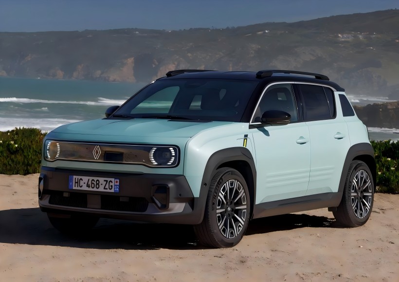 Oficialūs „Renault 4 E-Tech“ vaizdai: Pridėta šviesiai žalių dažų parinktis, tikimasi, kad 2025 m